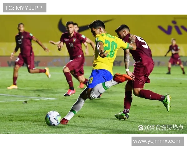 身高约一米九足球巨星在绿茵场上的统治与辉煌表现